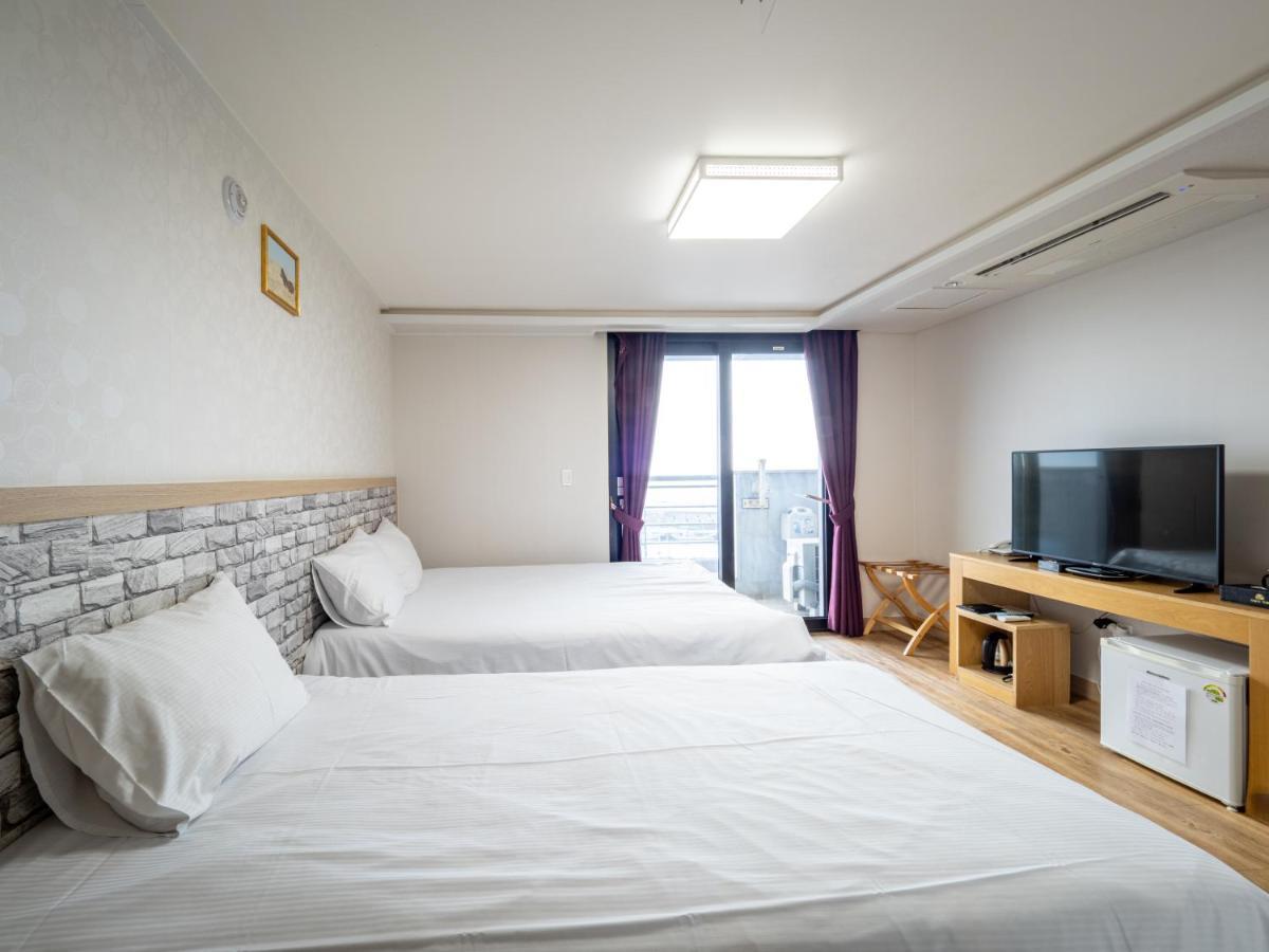 Jeju Moseulpo Hotel Szogüpho Kültér fotó